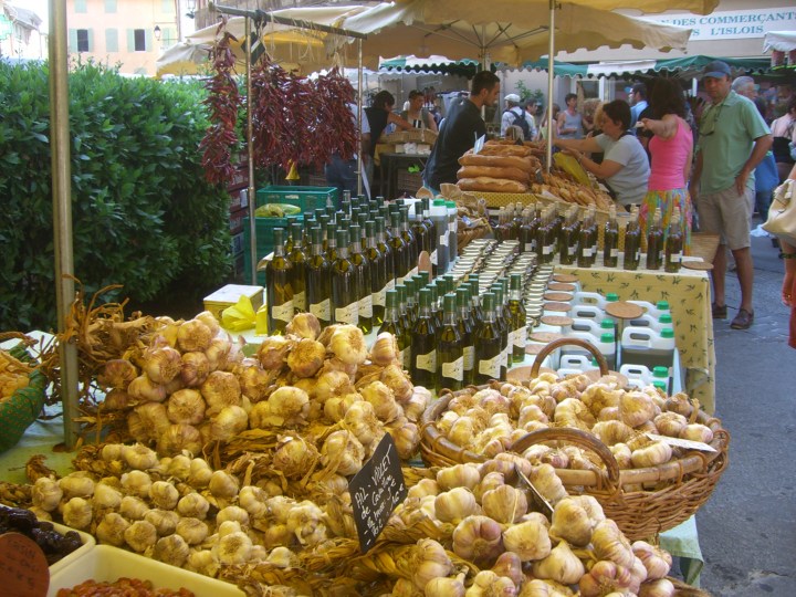 isle sur la sorgue market