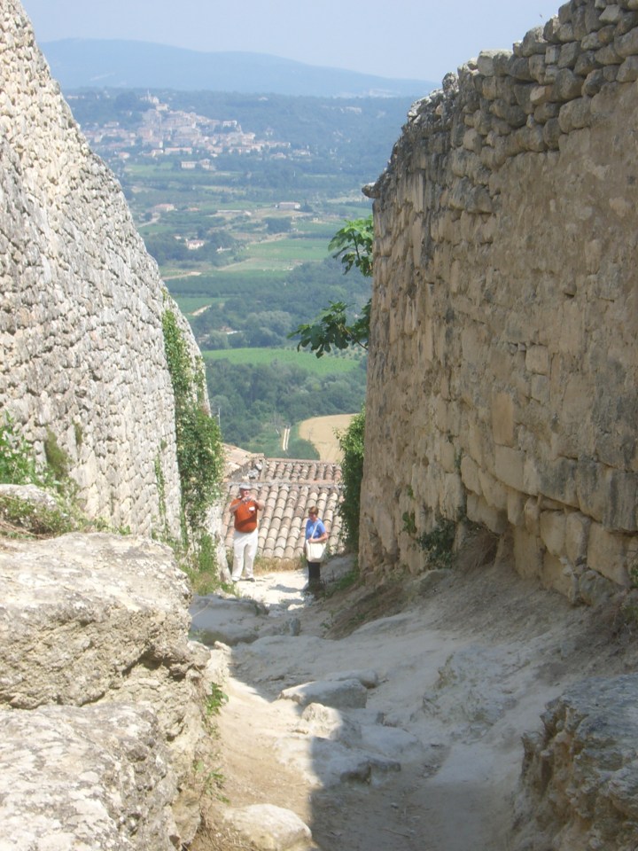 marquis de sade ruins castle lacoste france