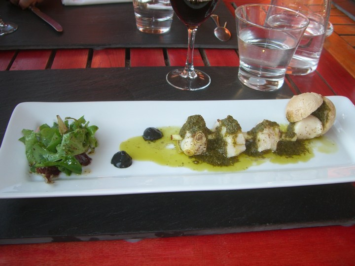 bonnieux provence restaurant Le Tenil